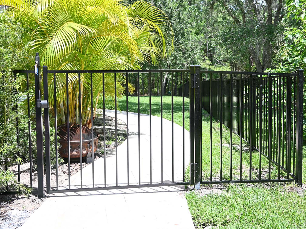 Commercial Boundary Fence